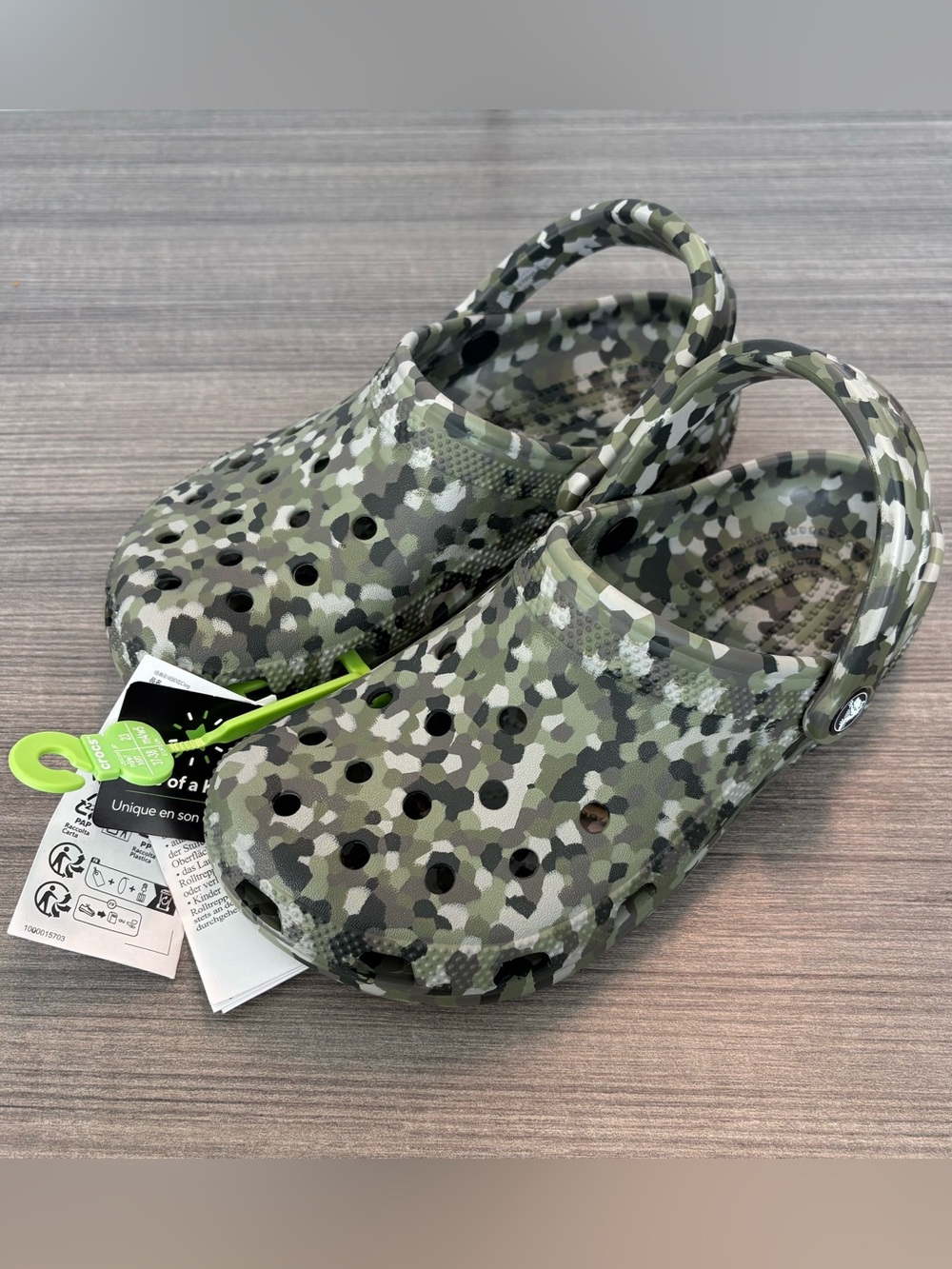 Crocs Classic Clog Military Army Green Camo Confetti Size Men’s 5 / Women’s 7
